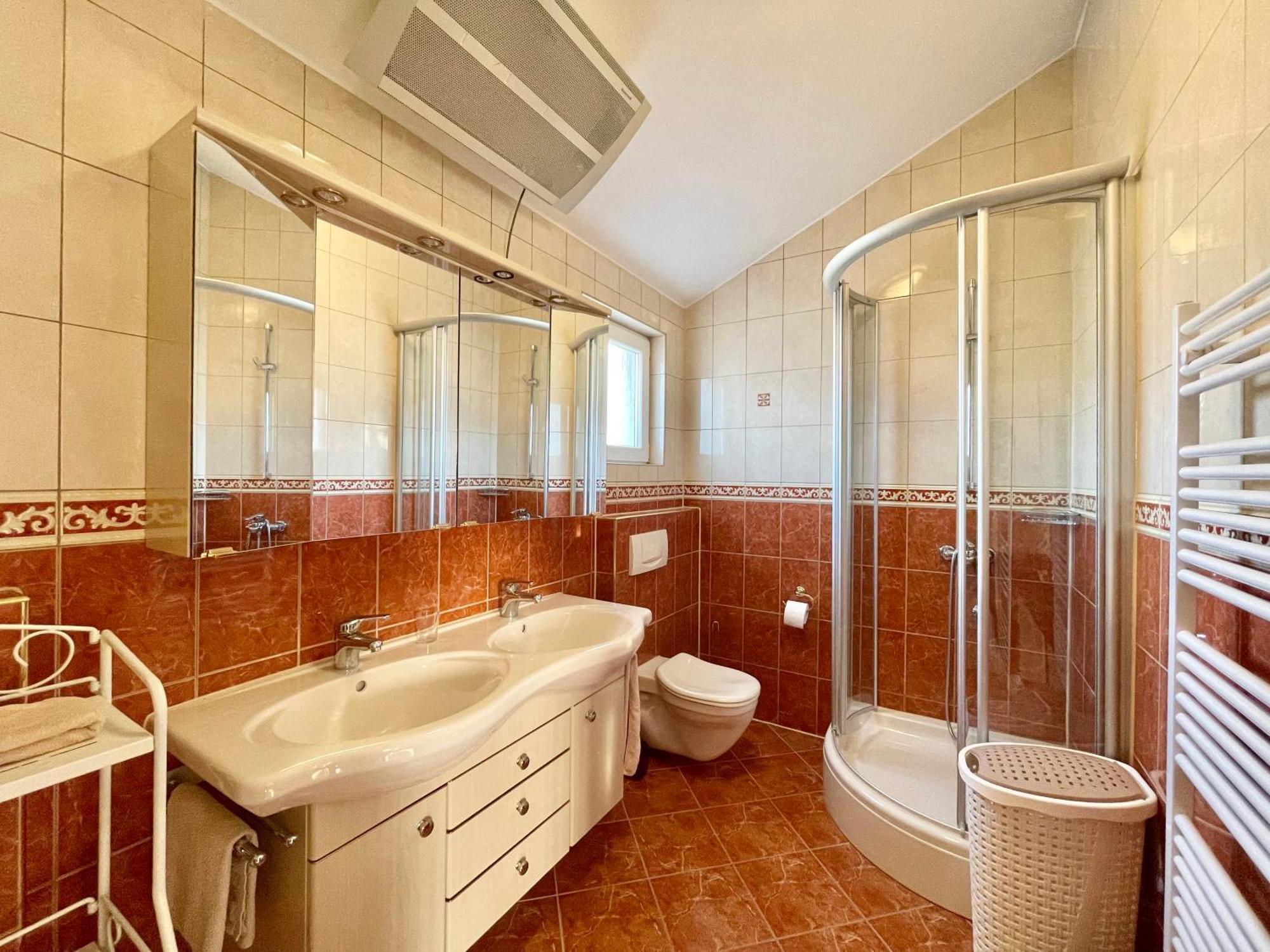 Villa Andrijana - Exclusively Yours - Family Getaway With Private Pool Kaštela Zewnętrze zdjęcie