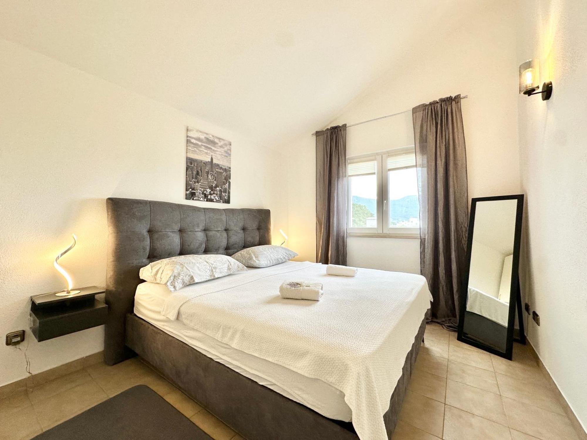 Villa Andrijana - Exclusively Yours - Family Getaway With Private Pool Kaštela Zewnętrze zdjęcie